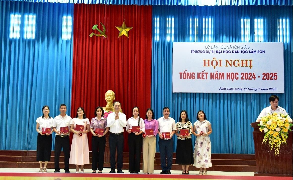 HỘI NGHỊ TỔNG KẾT NĂM HỌC 2024 – 2025