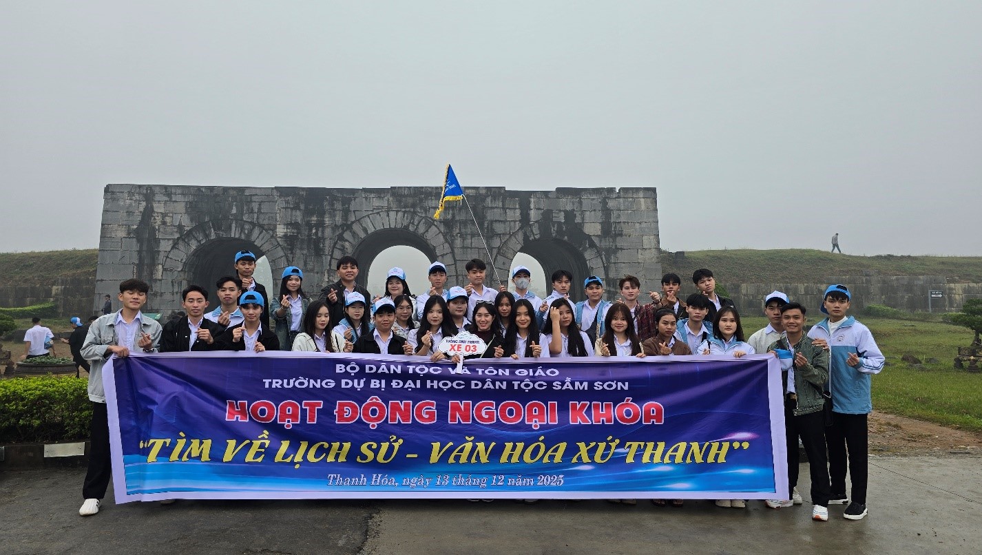 HOẠT ĐỘNG NGOẠI KHÓA K23  “TÌM VỀ LỊCH SỬ – VĂN HÓA XỨ THANH”