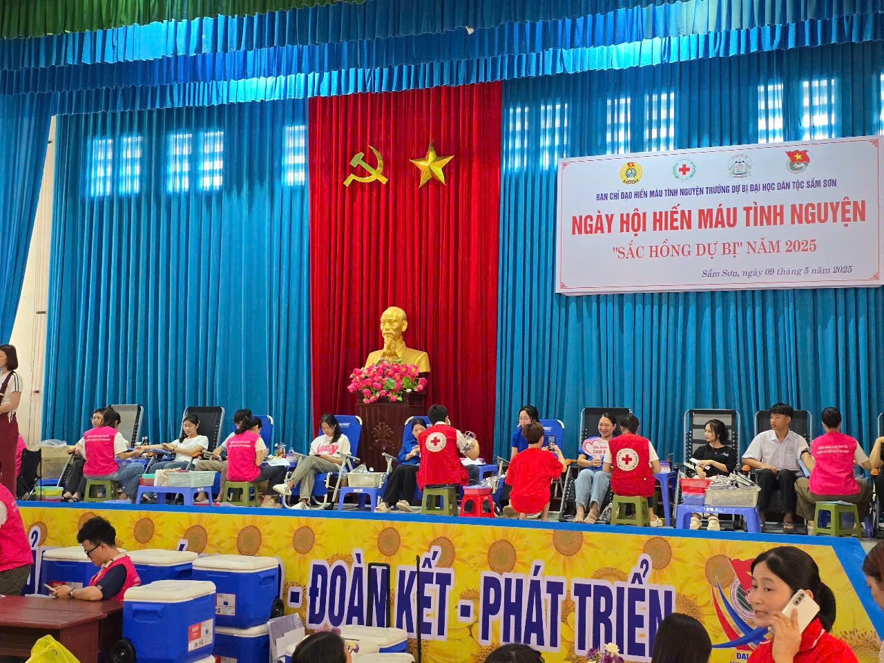 NGÀY HỘI HIẾN MÁU TÌNH NGUYỆN “SẮC HỒNG DỰ BỊ” NĂM 2025